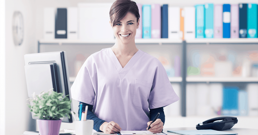 Quels sont les avantages et les inconvénients du métier de secrétaire médicale ?
